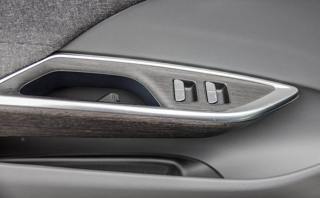 Used 2024 Lucid Air Pure RWD image 14