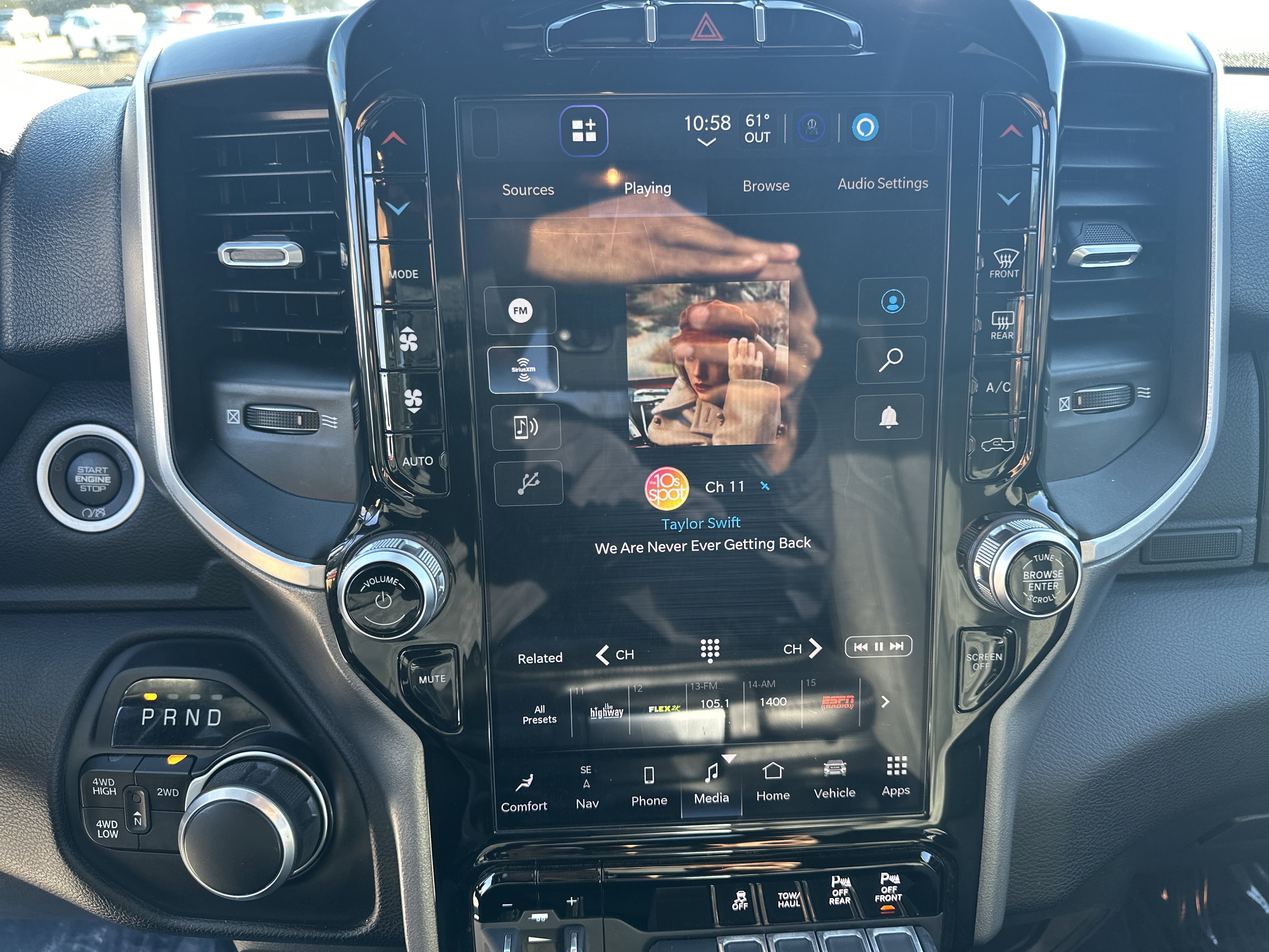 Used 2024 RAM 2500 Big Horn w/ Sport Appearance Package image 26