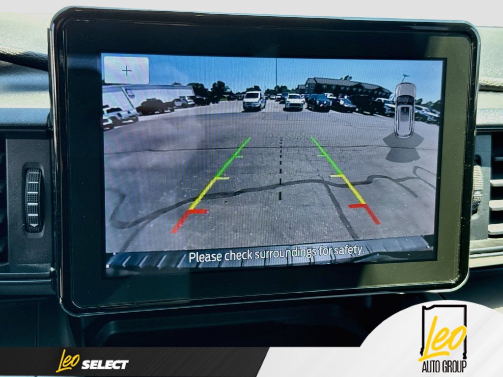 Used 2022 Ford Explorer XLT AWD/4WD image 16