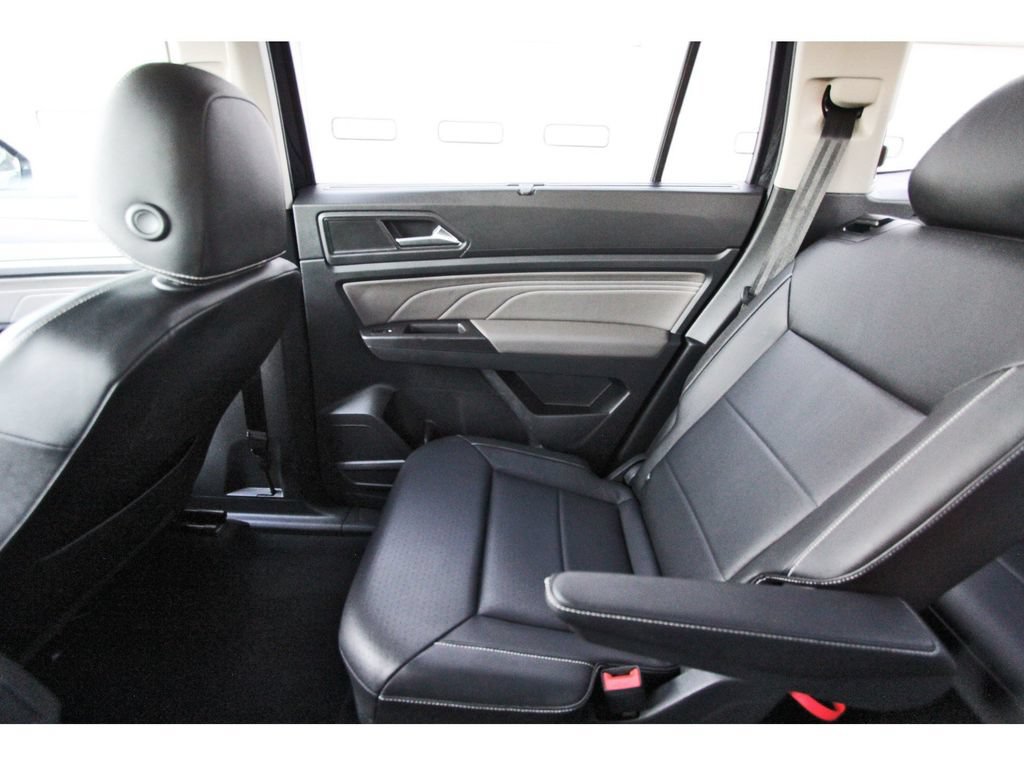 Used 2023 Volkswagen Atlas SEL R-Line AWD/4WD image 13