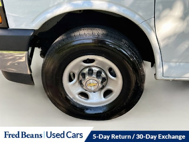 Used 2025 Chevrolet Express 3500 LT w/ LT Preferred Equipment Group RWD image 36