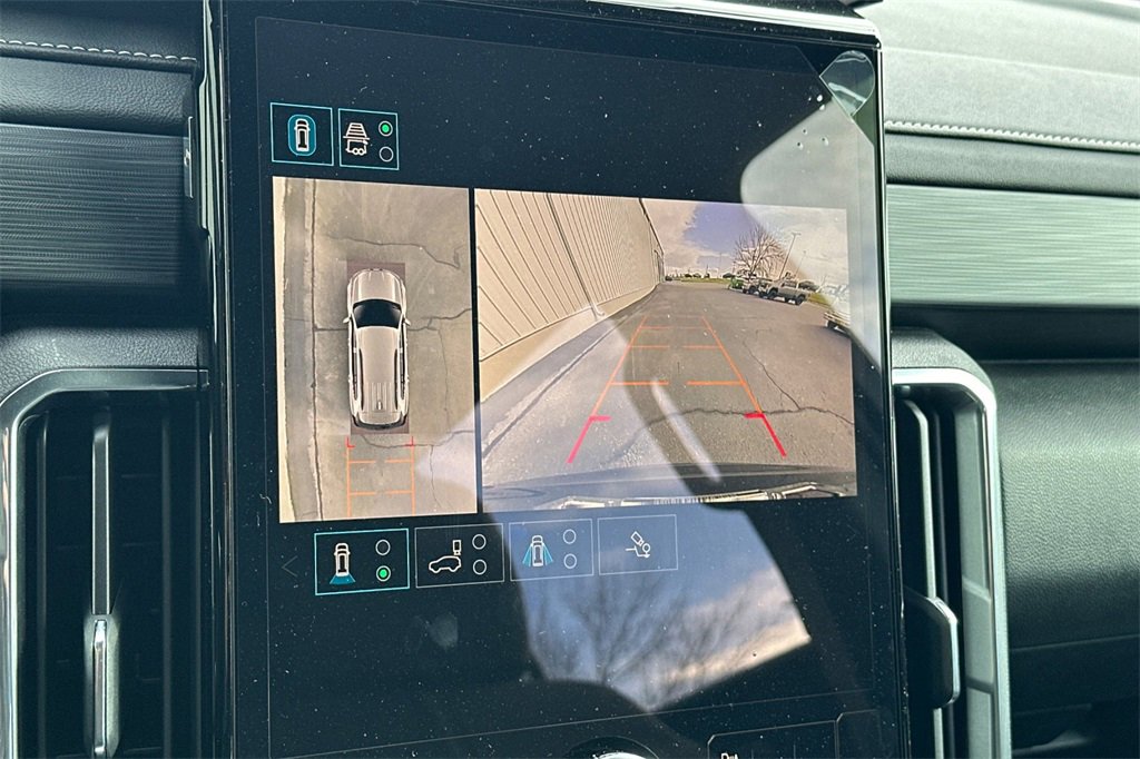 New 2025 GMC Acadia Elevation image 19