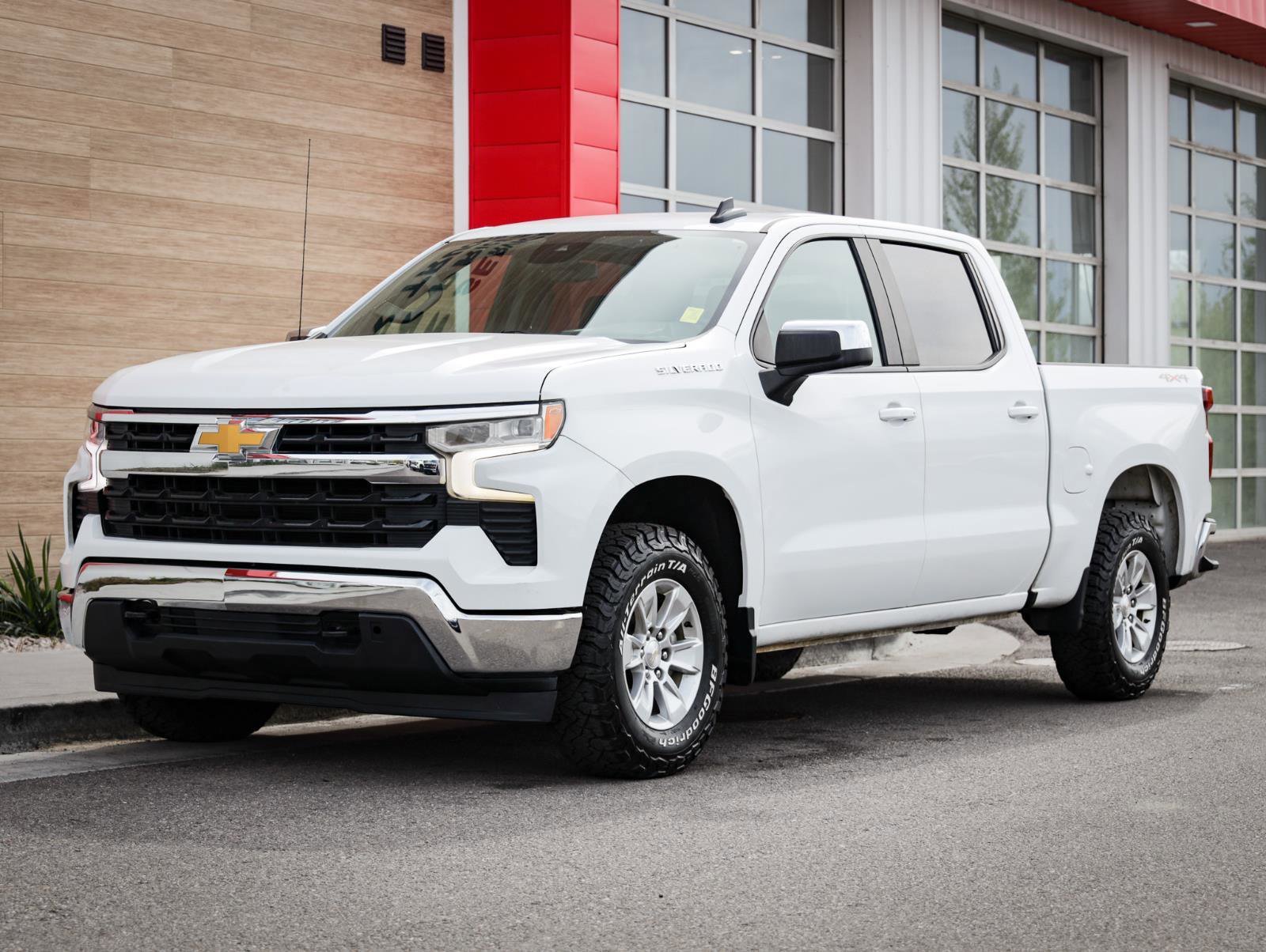 Used 2023 Chevrolet Silverado 1500 LT w/ Work Truck Package AWD/4WD image 8
