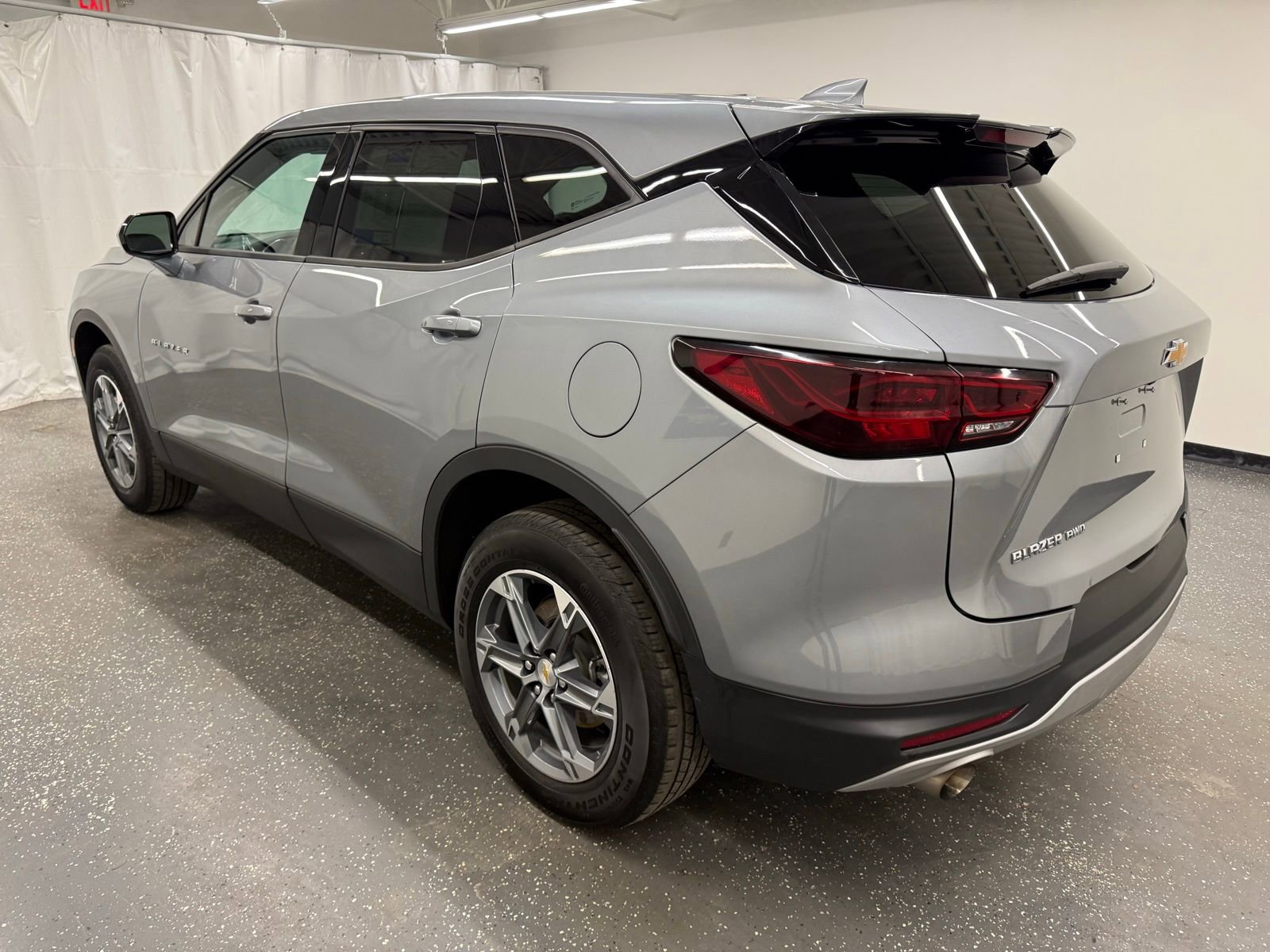 Used 2025 Chevrolet Blazer LT AWD/4WD image 3