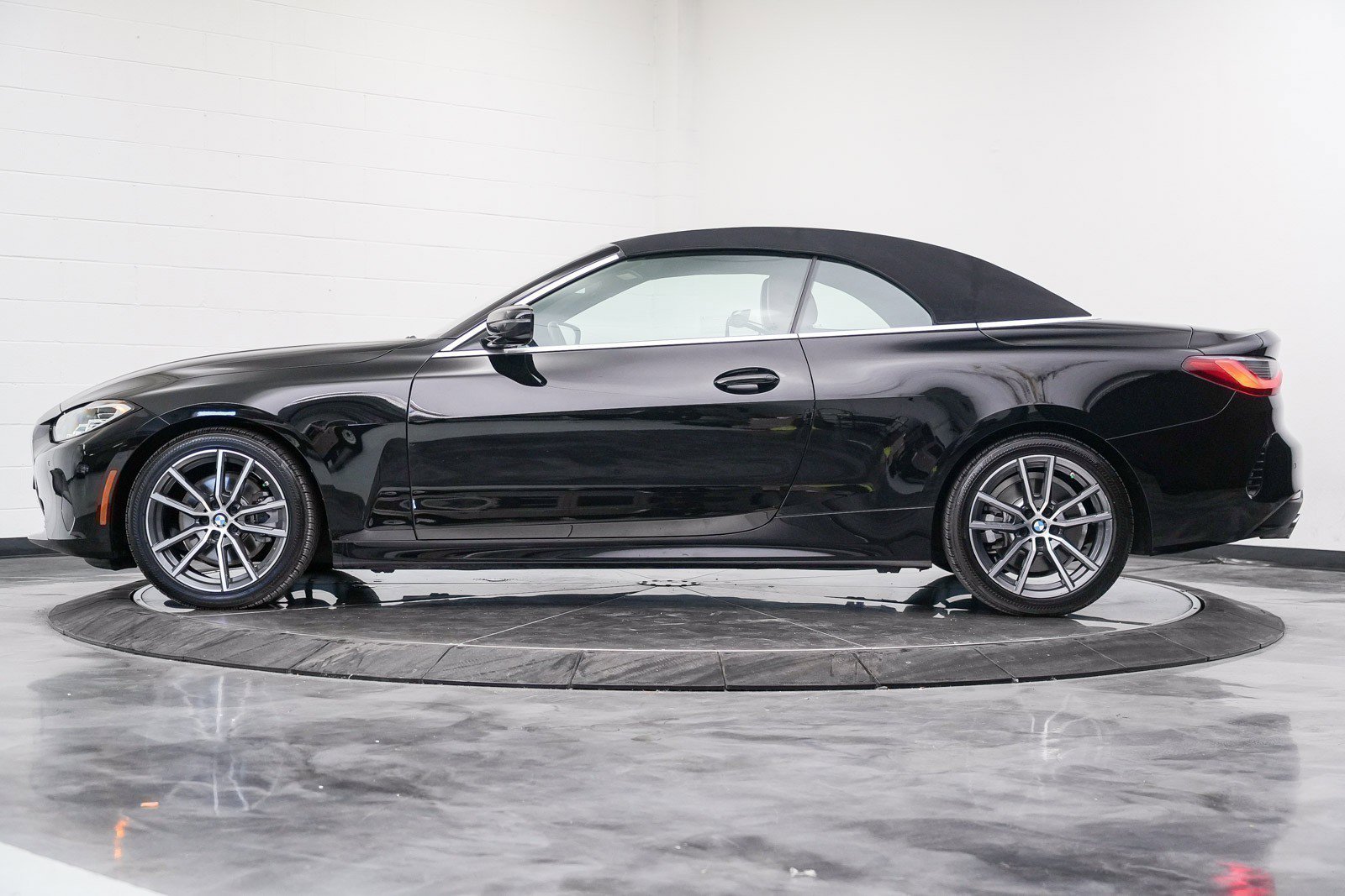 Used 2022 BMW 430i Convertible RWD image 15