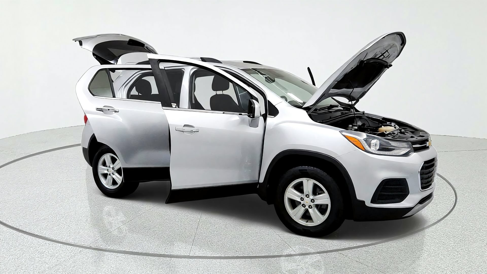Certified 2019 Chevrolet Trax LT w/ LT Convenience Package AWD/4WD image 14