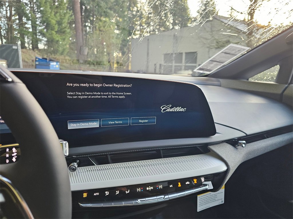 New 2026 Cadillac Optiq Luxury 1 image 26