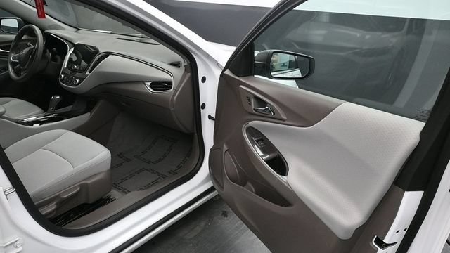 Used 2019 Chevrolet Malibu LS FWD image 13