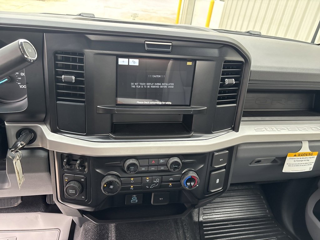 New 2026 Ford F250 XL w/ XL Chrome Package image 17