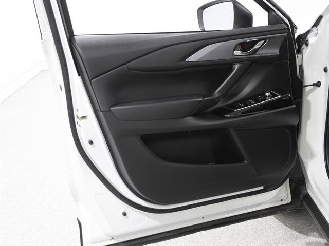 Certified 2022 MAZDA CX-9 Touring w/ Touring Premium Package image 4