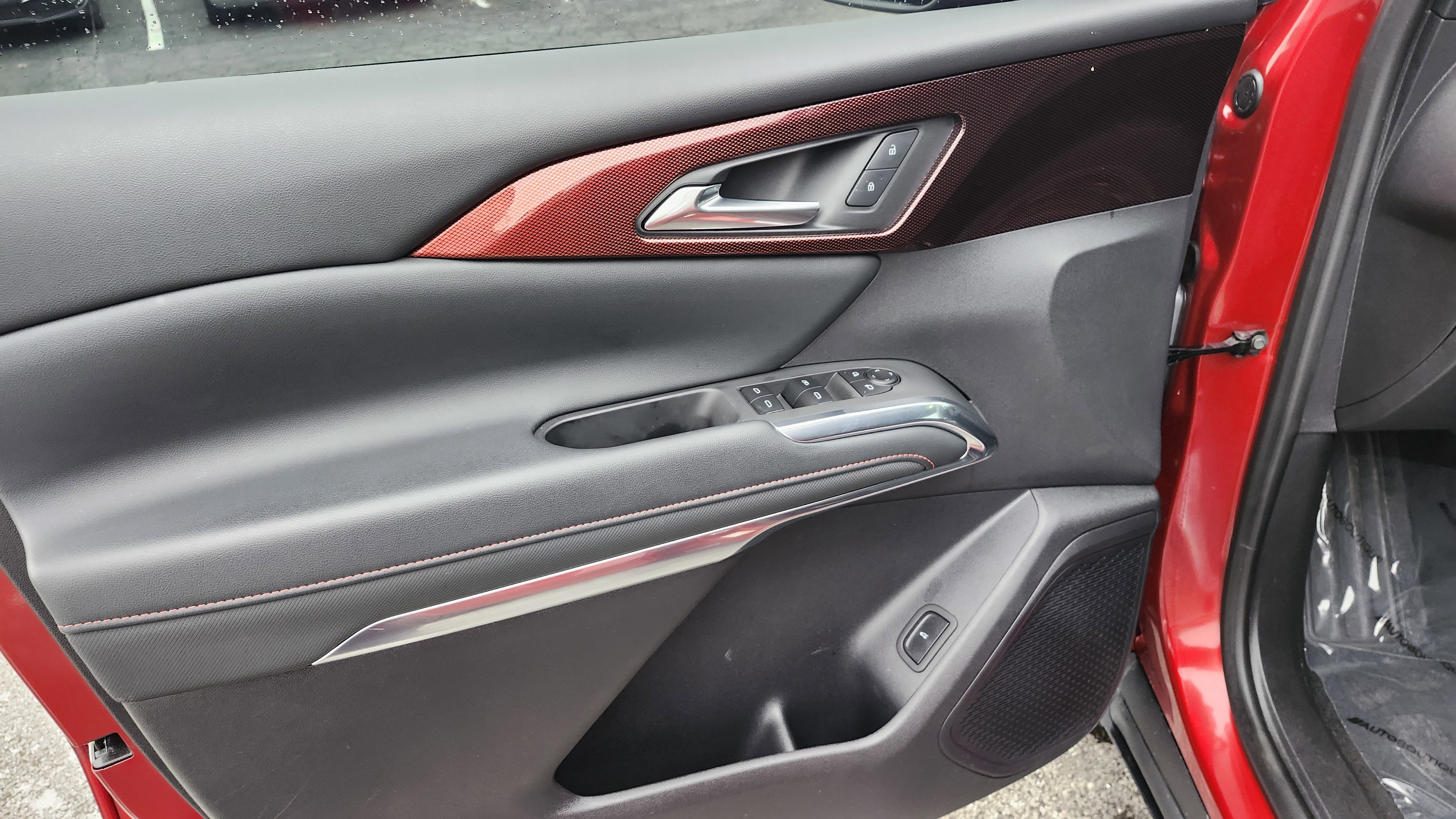 Used 2025 Chevrolet Traverse Z71 w/ LPO, Floor Liner Package image 29