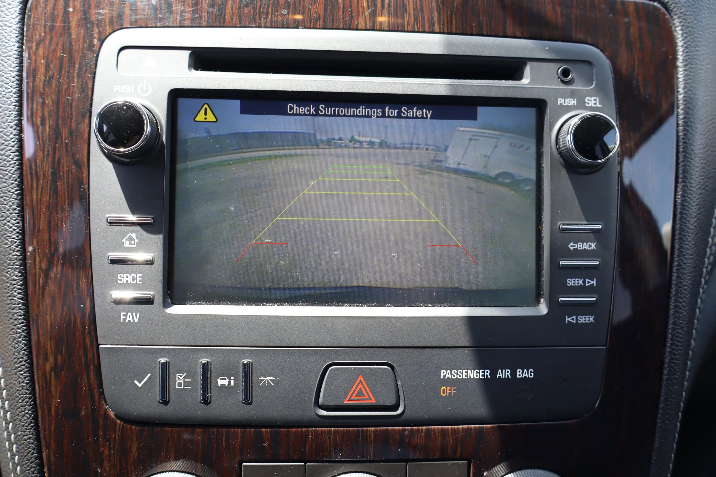 Used 2016 Chevrolet Traverse LT w/ Style and Technology Package image 18