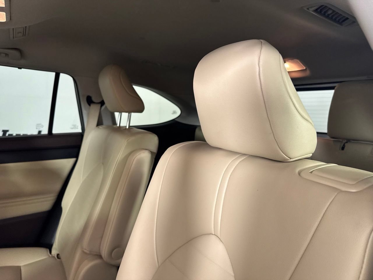 Used 2022 Toyota Highlander XLE FWD image 26