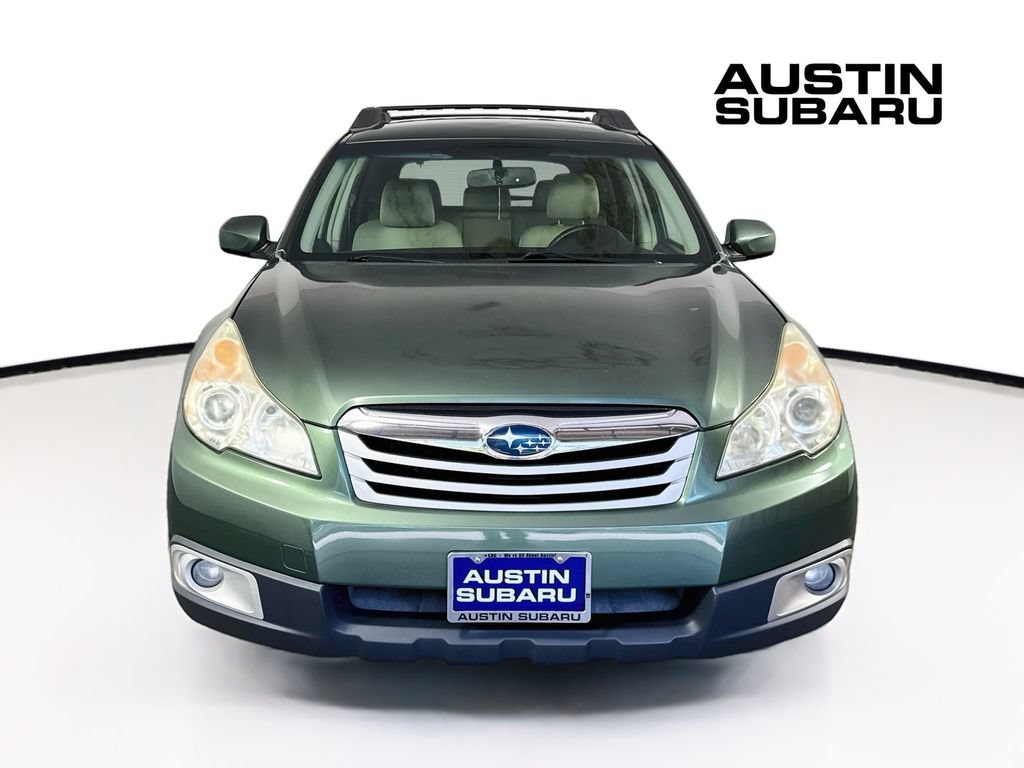 Used 2011 Subaru Outback 2.5i Premium AWD/4WD image 2
