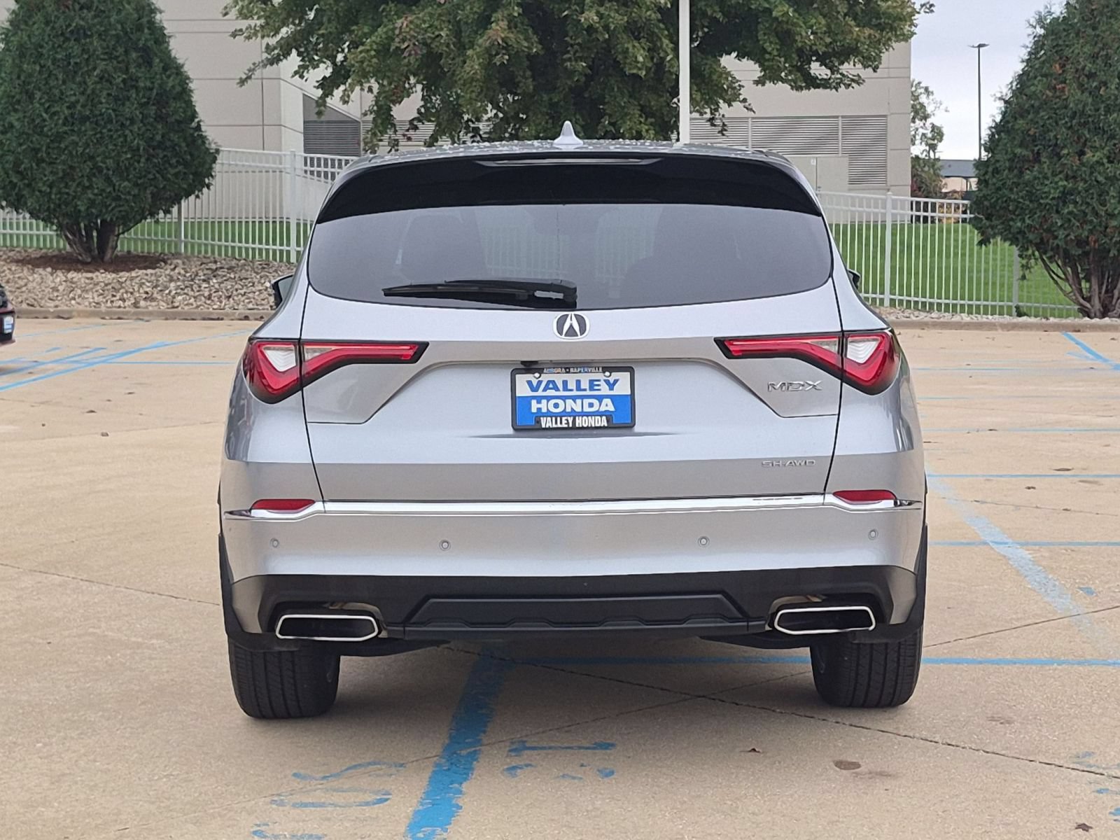 Used 2024 Acura MDX w/ Technology Package AWD/4WD image 7
