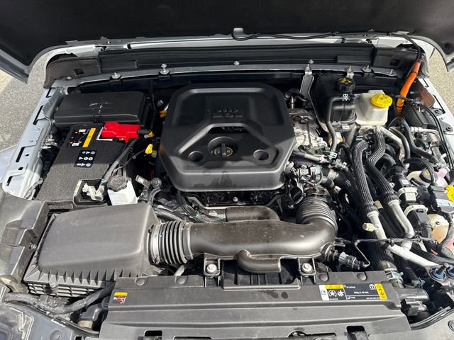 Used 2023 Jeep Wrangler Unlimited Sahara w/ Cold Weather Group image 32