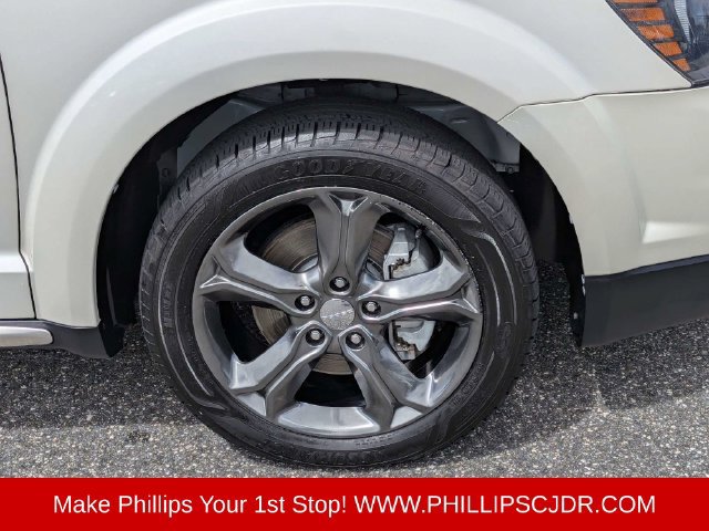 Used 2015 Dodge Journey Crossroad w/ Flexible Seating Group FWD image 10