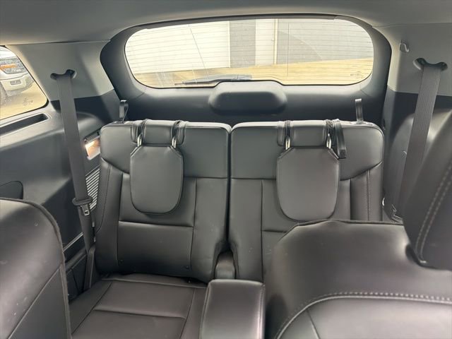 Used 2024 Ford Explorer XLT w/ Equipment Group 202A AWD/4WD image 10