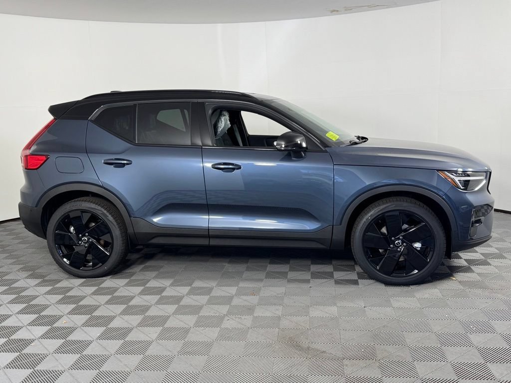 New 2026 Volvo XC40 B5 Ultra w/ Protection Package Premier AWD/4WD image 4