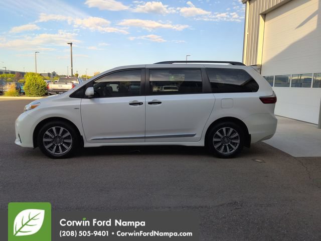 Used 2020 Toyota Sienna XLE w/ XLE Navigation Package AWD/4WD image 6
