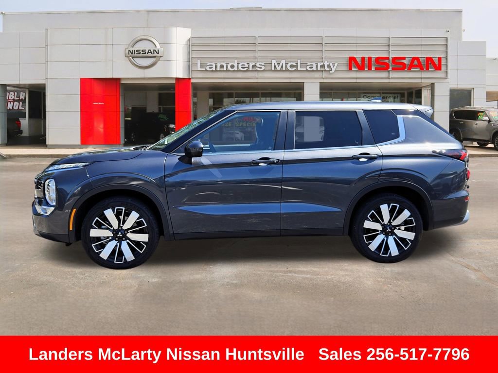 Used 2025 Mitsubishi Outlander SE FWD image 8