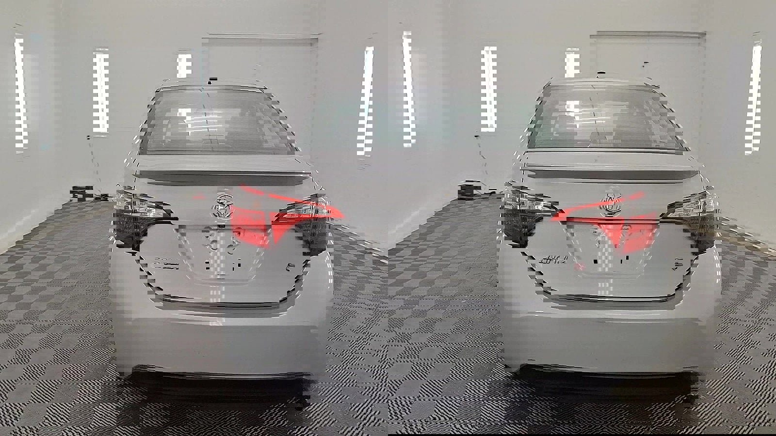 Used 2014 Toyota Corolla S image 3