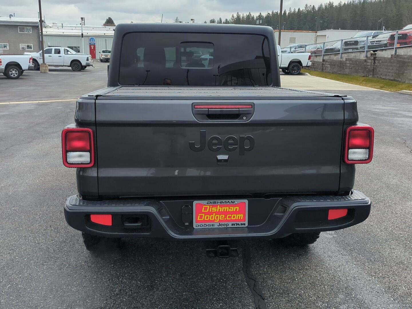 Used 2022 Jeep Gladiator Willys image 5