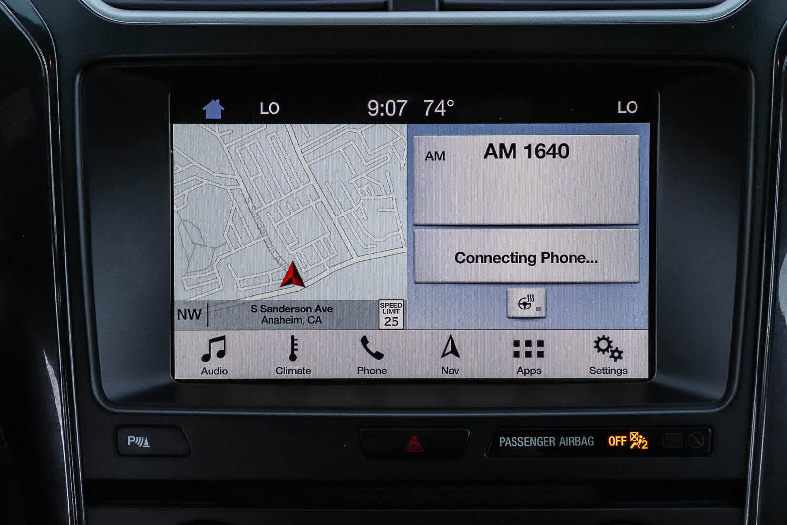 Used 2017 Ford Explorer XLT w/ Equipment Group 202A FWD image 18