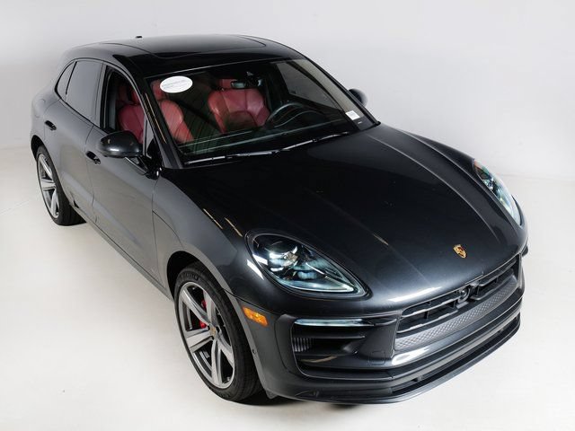 Certified 2025 Porsche Macan S AWD/4WD image 32