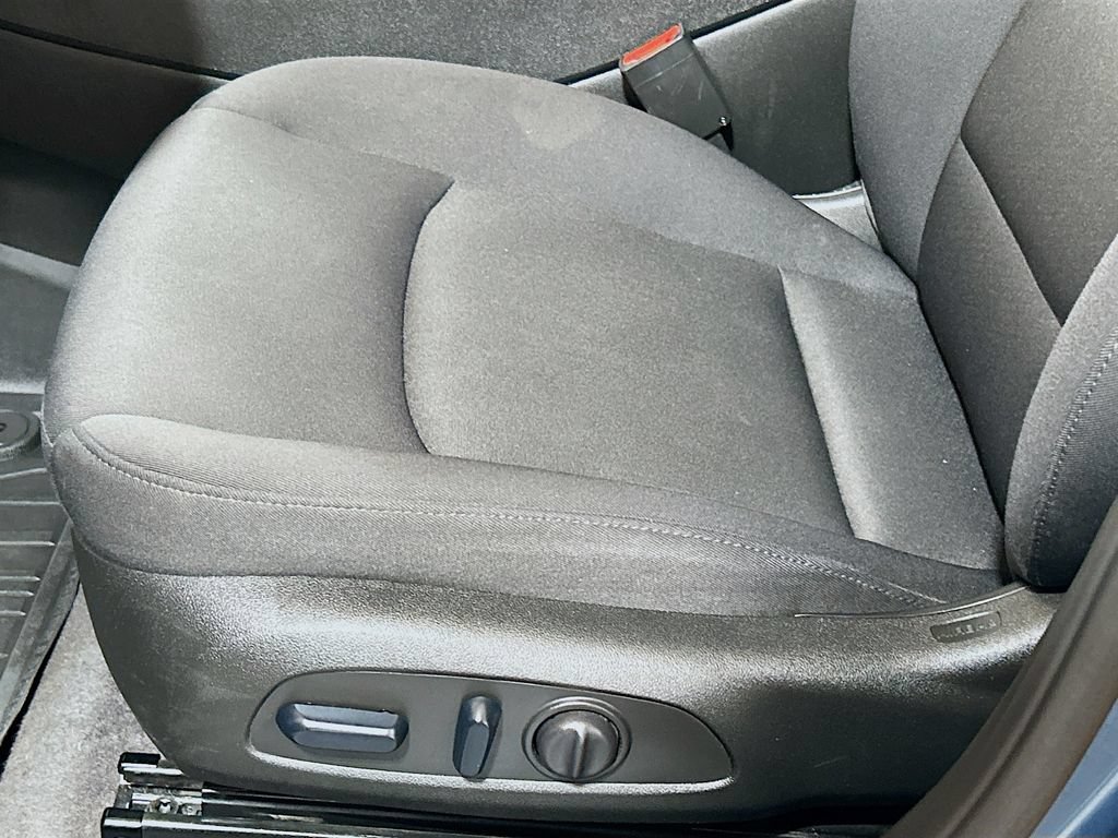Used 2024 Chevrolet Malibu RS w/ LPO, Floor Liner Package FWD image 16