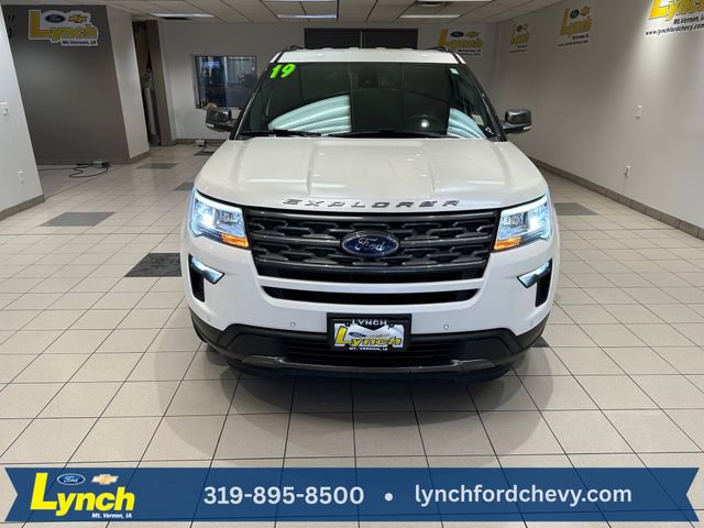 Used 2019 Ford Explorer XLT w/ Equipment Group 202A AWD/4WD image 29