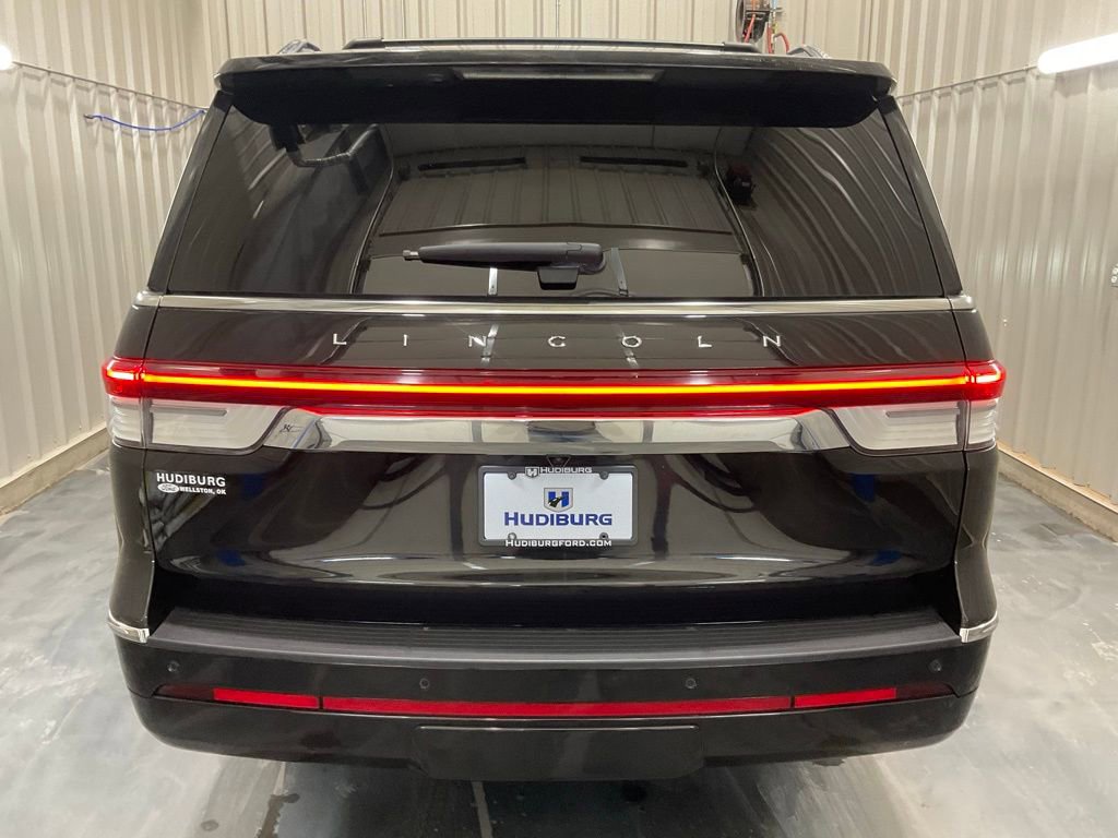 Used 2022 Lincoln Navigator L Reserve image 23