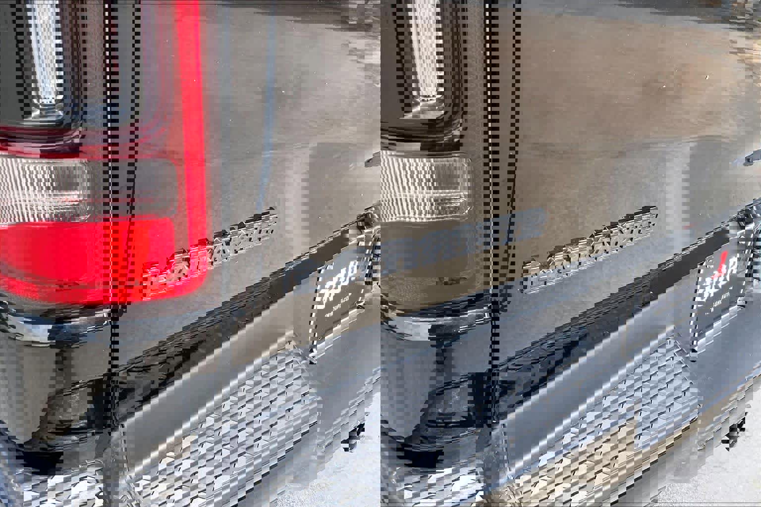 Used 2024 RAM 1500 Laramie AWD/4WD image 30