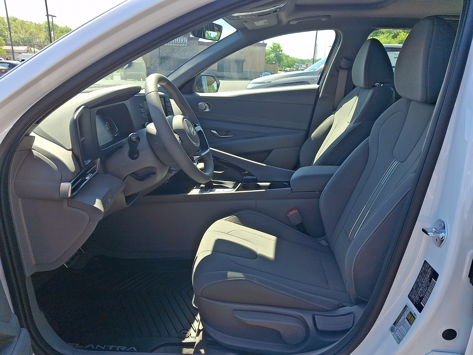 New 2026 Hyundai Elantra SEL Sport FWD image 7