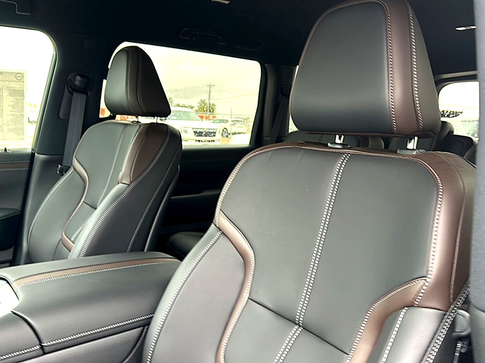 New 2026 Nissan Armada SL w/ Captain's Chari Seat Package AWD/4WD image 11