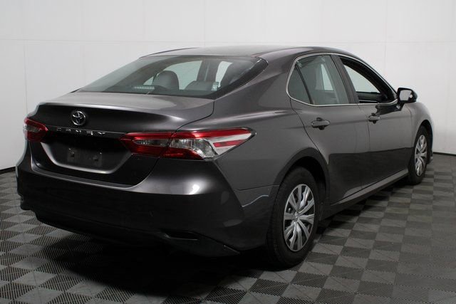 Used 2018 Toyota Camry L image 7