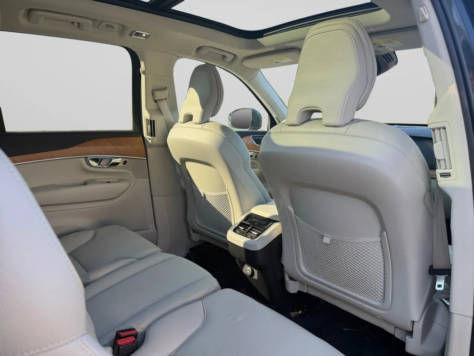 Used 2022 Volvo XC90 T5 Momentum w/ Protection Package Premier FWD image 30