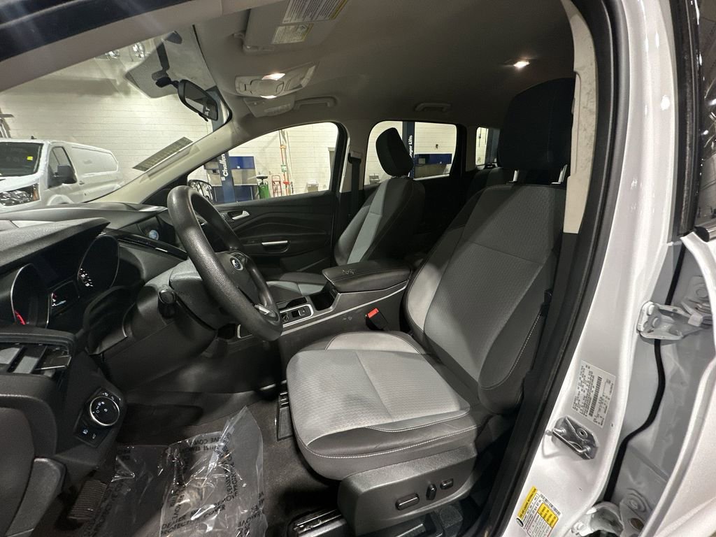 Used 2019 Ford Escape SE image 13
