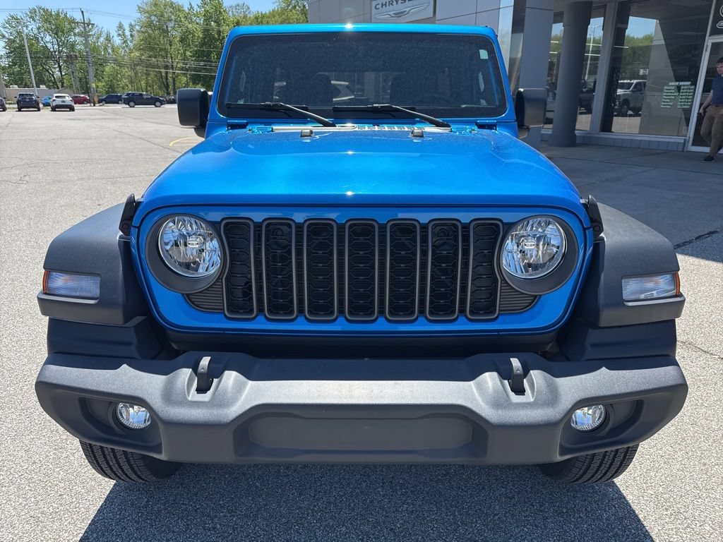 Used 2024 Jeep Wrangler Unlimited Sport AWD/4WD image 11