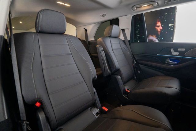 New 2026 Mercedes-Benz GLS 450 4MATIC image 35