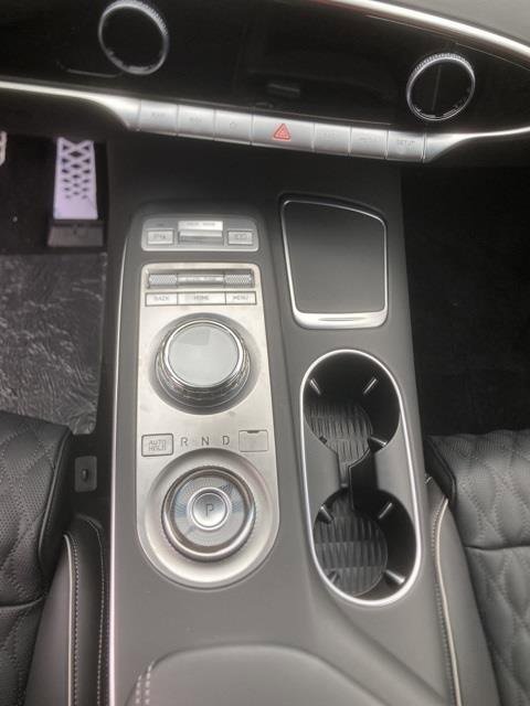 Used 2025 Genesis GV70 3.5T Sport w/ Sport Advanced Package image 15