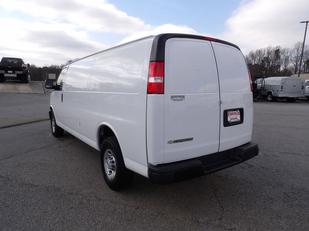 Used 2022 Chevrolet Express 2500 Extended w/ Driver Convenience Package image 5
