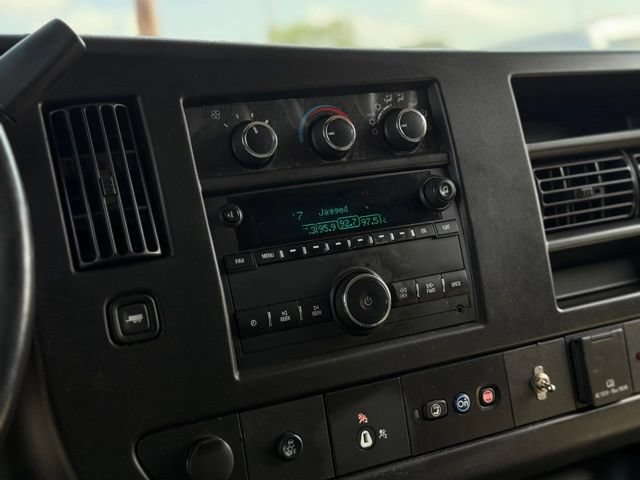 Used 2019 GMC Savana 3500 w/ Driver Convenience Package RWD image 9