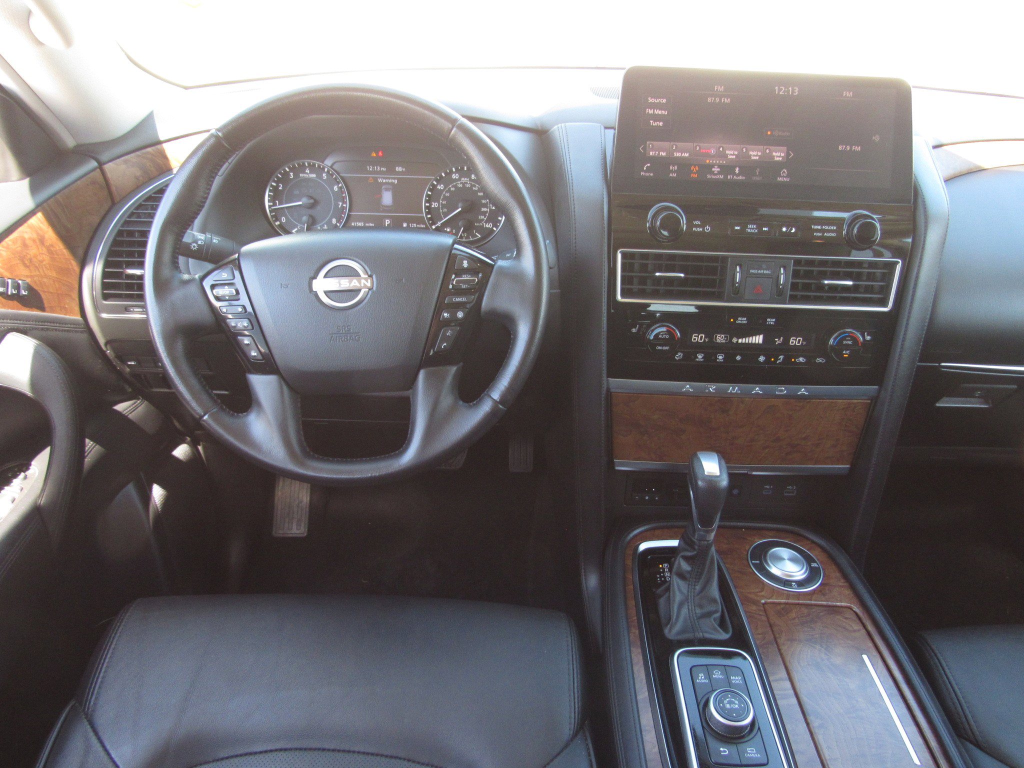 Used 2024 Nissan Armada SL image 18