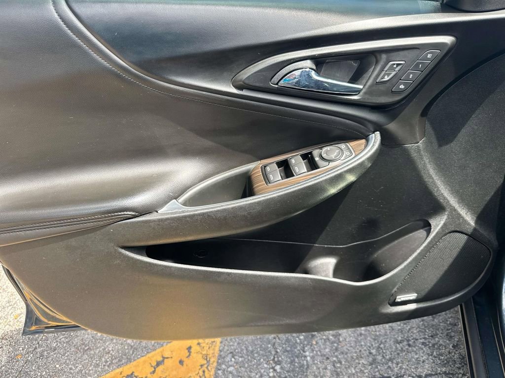 Used 2021 Chevrolet Malibu Premier image 20