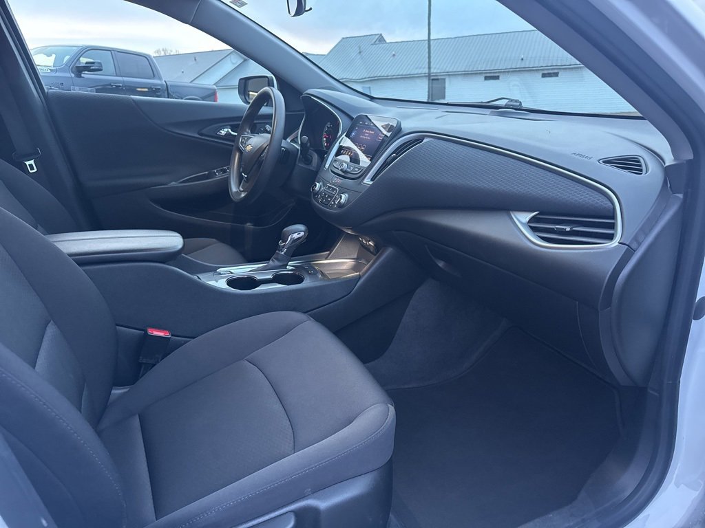 Used 2024 Chevrolet Malibu LT image 13