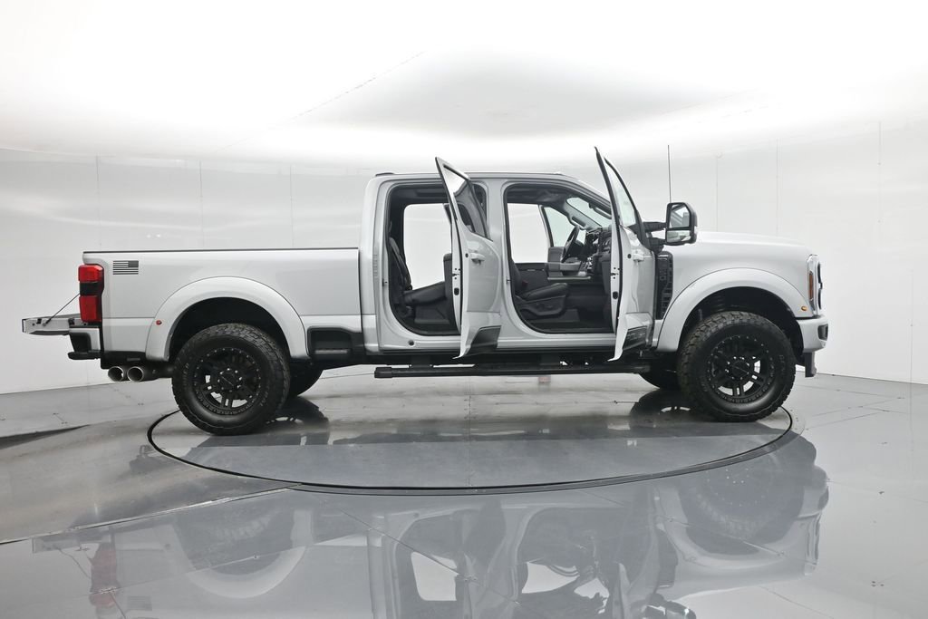 New 2026 Ford F250 Lariat w/ Black Appearance Package image 4