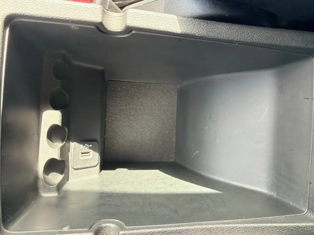 Used 2021 Jeep Cherokee Latitude Plus FWD image 31
