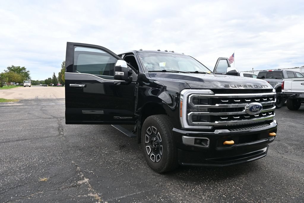 Used 2024 Ford F350 Platinum AWD/4WD image 12