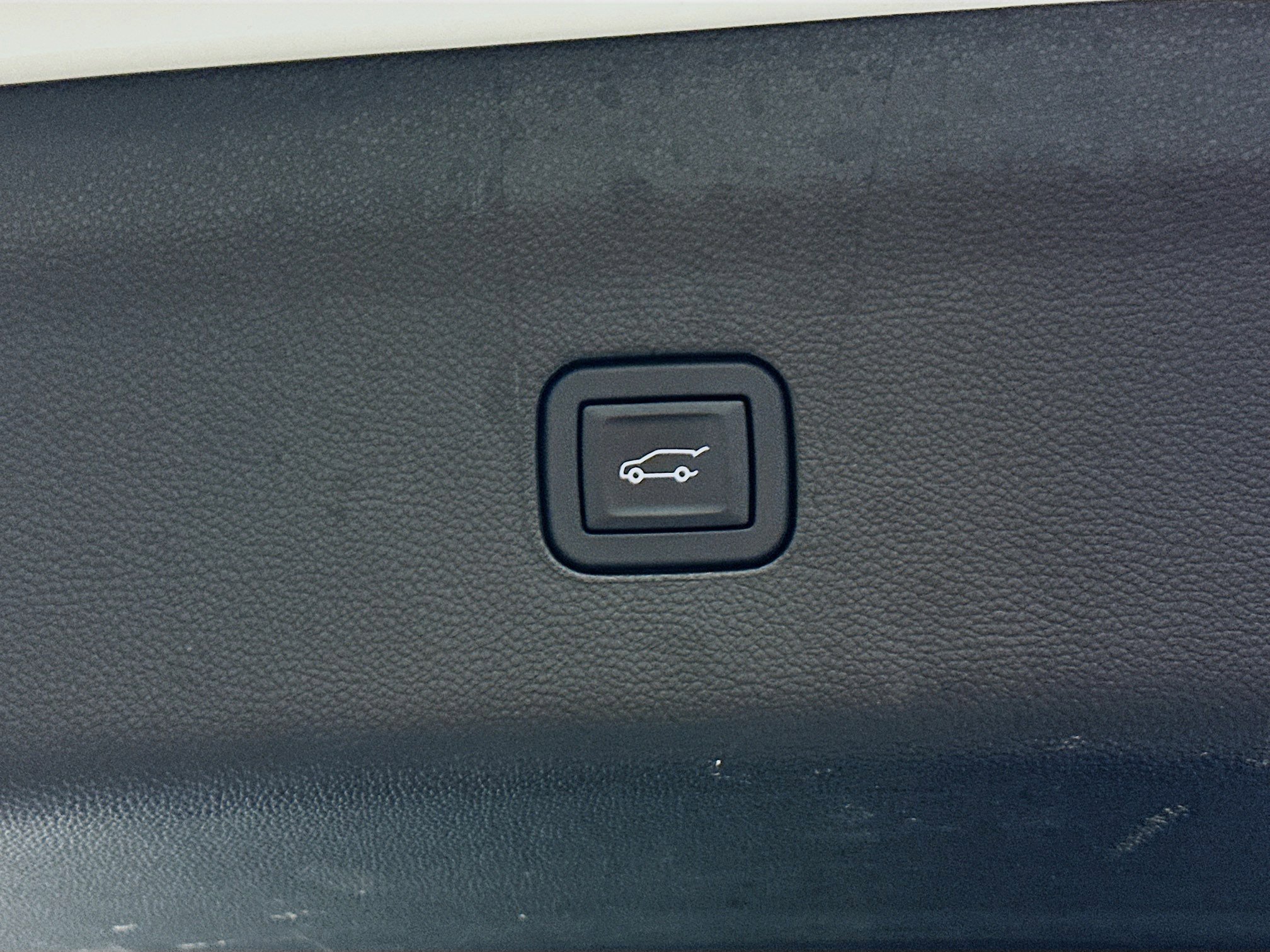 Used 2024 Buick Enclave Premium image 31